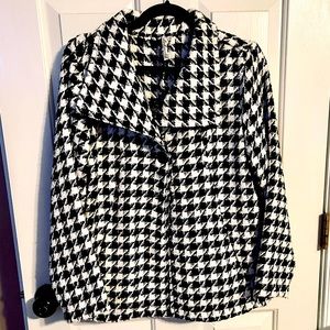 Women’s Black & White Houndstooth Pea Coat Sz Med Never worn